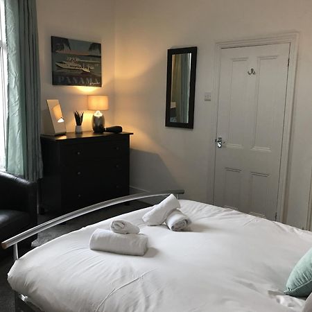 Bright Spacious 3-Bed With Office & Patio, Preston بريستون المظهر الخارجي الصورة