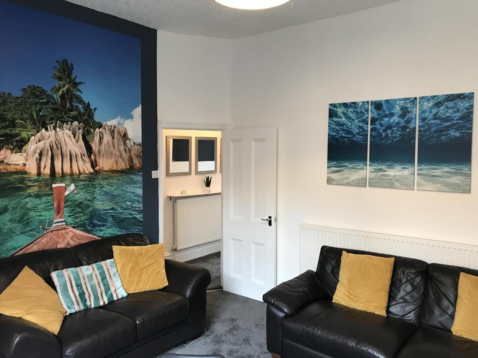 Bright Spacious 3-Bed With Office & Patio, Preston بريستون المظهر الخارجي الصورة
